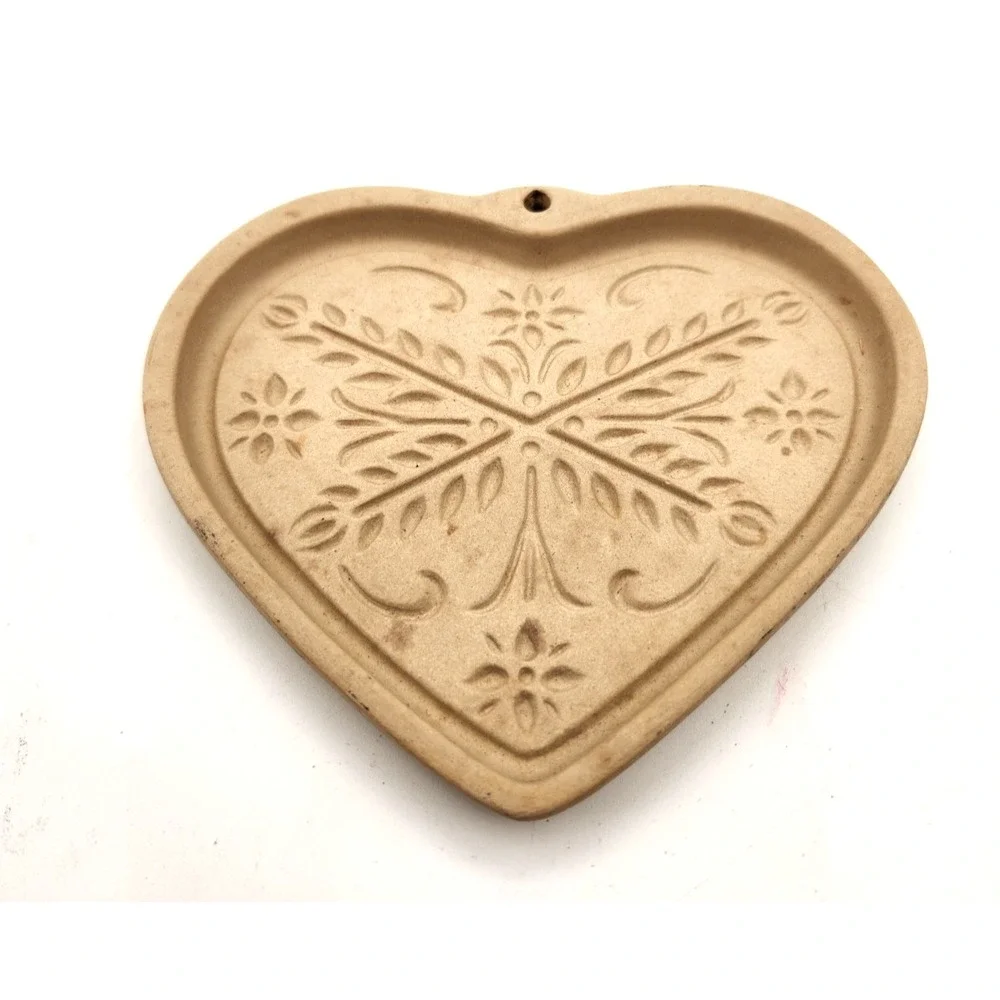 Pampered Chef Anniversary Heart Cookie Mold 2000 Family Heritage Stoneware Vtg